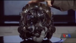 "Розпил" бюджету США, чи диво техніки? Шолом винищувача F-35 коштує 400 тисяч. Відео