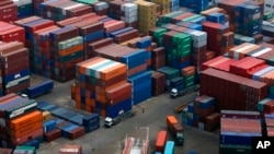 ንሰደድ ዝተዳለወ ኣቑሑት ኣብ ወደባት ቻይና - ፋይል