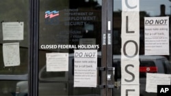 Sekretarijat za zapošljavanje Ilinoisa u Čikagu (Foto: AP)