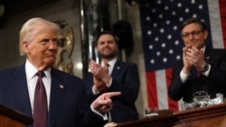 烏克蘭總統澤連斯基在倫敦會面英國首相施紀賢。 (2025年3月1日)