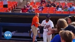 Un jeune Ougandais, étoile montante d'une équipe de baseball américaine