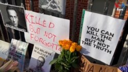 អ្នកកាន់ទុក្ខត្រូវបានចាប់ខ្លួនដោយសារដាក់ផ្កាគោរពវិញ្ញាណក្ខន្ធលោក Navalny ដែលជាមេដឹកនាំប្រឆាំងនៅរុស្ស៊ី