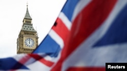 英国议会大厦与英国国旗