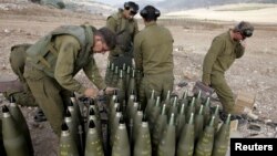 США планували передати Україні 155-міліметрові снаряди зі запасів Ізраїлю. Однак після того, як спалахнув конфлікт із ХАМАСом, Сполучені Штати відправляють 57 тис. снарядів до Ізраїлю