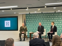 美國海軍陸戰隊助理司令克里斯多福·馬奧尼（Christopher Mahoney）1月25日出席哈德遜研究所舉辦的活動，討論海軍陸戰隊的改革計劃。 （美國之音記者薛小山拍攝）