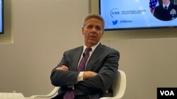 前美國印太司令部司令菲利普·戴維森上將參加美國智庫全國亞洲研究局在華盛頓舉行的爐邊談話。 (2023年3月23日,美國之音鍾辰芳拍攝）