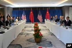 Mkutano wa pembeni ya mkusanyiko wa ASEAN kati ya Waziri wa Mambo ya Nje wa Marekani Antony Blinken na mwenzake wa China Wang Yi.