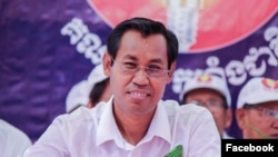 រូបឯកសារ៖ លោក ស៊ុន ចន្ធី​ សហស្ថាបនិក​និង​ប្រធាន​គណបក្ស​កម្លាំង​ជាតិ ចូលរួមក្នុងកម្មវិធីមួយរបស់គណបក្ស កាលពីថ្ងៃទី១២ ខែវិច្ឆិកា ឆ្នាំ២០២៣។ (Facebook/National Power Party)