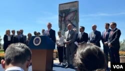 美國國會眾議院議長麥卡錫2023年4月5日率領兩黨議員和台灣總統蔡英文在加州里根博物館會面後召開記者會。