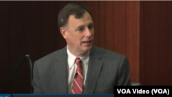 2023年4月11日，美國國家安全局網絡安全主任喬伊斯在華府智庫戰略與國際研究中心的一次對話中討論網絡安全問題。（視頻截圖）