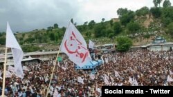 د پولیسو په مقدمه کې نومول شوي د پښتون ژغورني غورځنګ ځایي مشر حسین احمد وي او اې ډیوه سره خبرو کې وویل د هغوي احتجاج اؤ ولسي پاڅون هم د دغو پولیسو لپاره و چا چې نن په هغوی د یاغیتوب مقدمه درج کړې ده