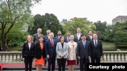 台灣總統蔡英文4月8日會見並宴請美國聯邦眾議院外交委員會主席麥考爾訪問團。 （照片來源：台灣總統府）