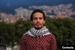 Retrato del poeta Ahmad Mohsen. [Foto: Cortesía del entrevistado]