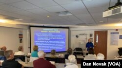 Penny Hansen leads a discussion during her OLLI class on the U.S. Supreme Court, March 14, 2023. (Dan Novak/VOA)