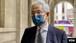 香港民主党创党主席李柱铭2月23日就8-18流水式集会案终极上诉，到终审法院出庭应讯 (美国之音/汤惠芸)