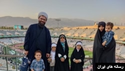 جمهوری اسلامی سال‌هاست که به دستور علی خامنه‌ای سیاست‌های مختلفی را دنبال می‌کند تا مشوق فرزندآوری باشد.آرشیو