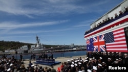 资料照：美国、英国和澳大利亚领导人在圣迭戈美国海军洛玛角基地宣布推进“澳英美安全协议”核潜艇方案。（2023年3月13日）