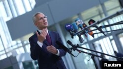 Генералниот секретар на НАТО ја поздрави одлуката на различни сојузници и партнери за олабавување на ограничувањата за употреба на оружје против „легитимни воени цели“ во Русија