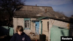 En fotos | En Ucrania, voluntarios ayudan a niños con discapacidades cerca del frente