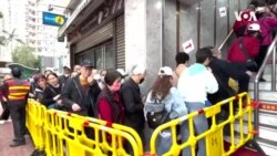 中國大陸超低價旅行團 旅客排隊進入酒樓用餐