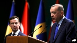 Турскиот претседател ги намалува надежите Шведска да влезе во НАТО во јули