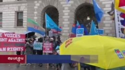 དབྱིན་ཡུལ་དུ་རྒྱ་ནག་གི་མངའ་འོག་བཙན་གནོན་མྱོང་བཞིན་པའི་མང་ཚོགས་ཀྱིས་ངོ་རྒོལ་གྱི་ལས་འགུལ་། 