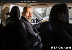 آقای خسروشاهی به وال استریت ژورنال درباره تجربه خود به عنوان یک راننده اوبر گفته و اینکه این کار چطور به او در تغییرات در شرکت کمک کرد. Credit WSJ