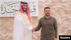 عکسی از دیدار پیشین محمدبن سلمان و ولودیمیر زلنسکی، رییس‌جمهوری اوکراین