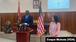 António Assis, ministro angolano da Agricultura, e Xochitl Small, secretária-adjunta do Departamento da Agricultura dos EUA, Luanda