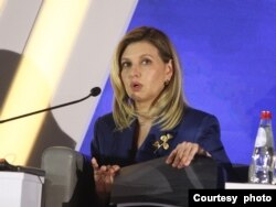 Prva dama Ukraine Olena Zelenski govori govori na otvaranju Konferencije o metalnom zdravlju "Zajedno za mentalno zdravlje" na kojoj učestvuje zajedno sa suprugom predsednika Srbije, Tamarom Vučić, u Beogradu 13. maja 2024. (Foto: FoNet)