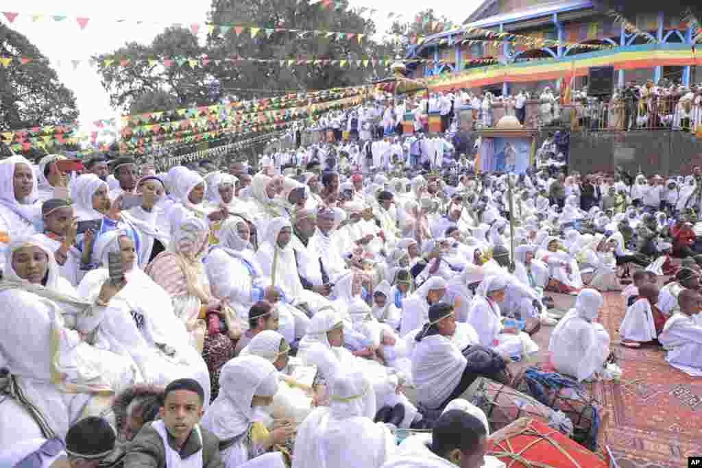 የኢትዮጵያ ኦርቶዶክስ ተዋሕዶ ቤተ ክርስቲያን ምእመናን&nbsp;የሆሳዕናን በዓል በቅድስተ ማርያም አዲስ አበባ አክብረዋል፡፡