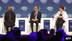 Rais wa Nigeria Bola Ahmed Tinubu (Kushoto) akiwa katika mkutano wa kiuchumi uliofanyika Riyadh Aprili 28, 2024. Picha na Fayez Nureldine / AFP