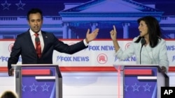 Vivek Ramasvami i Niki Hejli tokom debate