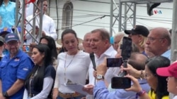 Edmundo González durante mitin de campaña 