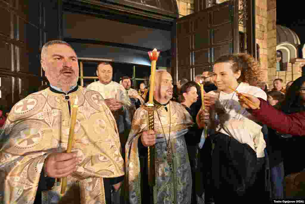  МПЦ-ОА и македонските православни верници го празнуваат Велигден во Соборниот храм &bdquo;Св. Климент Охридски&ldquo;. Велигденска богослужба под водство на г.г. Стефан &nbsp; 