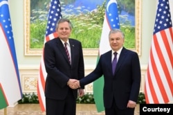 Respublikachi senator Stiven Deyns Prezident Mirziyoyev bilan, Toshkent, 27-mat, 2024