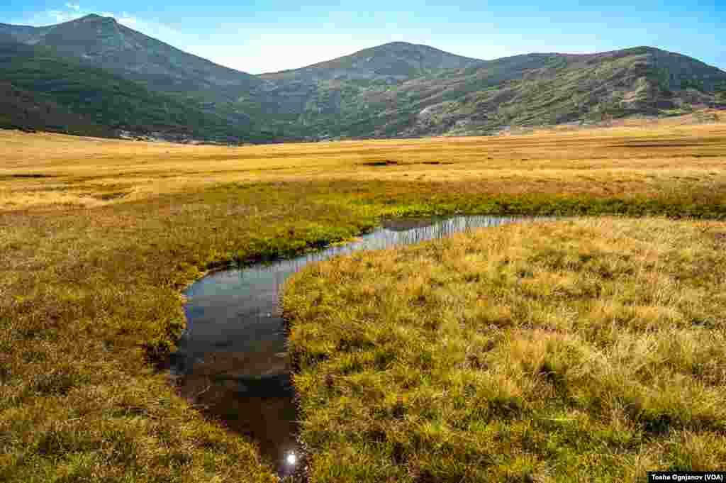 Солунска глава, 2.540 метри надморска висина. Врв од кој се гледа речиси целата држава, но и загадувањето надвиснато над скопската котлина