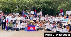 បាតុករប្រមូលផ្តុំគ្នានៅទីក្រុងតូក្យូនៃប្រទេសជប៉ុន ដើម្បីបាតុកម្មប្រឆាំងនឹងការផ្ទេរអំណាចរបស់គណបក្សប្រជាជនកម្ពុជា កាលពីថ្ងៃអាទិត្យ ទី ២០ ខែសីហា ឆ្នាំ ២០២៣។ (Facebook/Kung Ji)