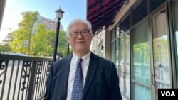 台灣在野的中國國民黨副主席夏立言在華盛頓近郊馬里蘭州會晤媒體。 (2023年5月5日，美國之音鍾辰芳拍攝）