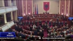 Shumica socialiste forcon rregulloren e Kuvendit. Krasniqi: Duhen zgjidhje me dialog