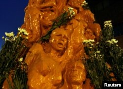 資料照：曾經展示在香港大學校園紀念8964天安門民主運動的一個雕塑的局部。
