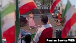 رقص و پایکوبی گروهی از ایرانیان به دنبال سقوط مرگبار هلی‌کوپتر حامل ابراهیم رئیسی و جمعی دیگر از مقامات جمهوری اسلامی