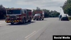 انتقال فرد زخمی‌شده بر اثر حمله وابسته حکومتی جمهوری اسلامی به بیمارستان؛ استرلینگ، ایالت ویرجینیا. جمعه ۸ تیر ۱۴۰۳