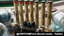 سلاح‌های ایرانی توقیف‌شده توسط بریتانیا و آمریکا در دریای عمان (آرشیو)