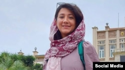  نیلوفر حامدی، خبرنگار روزنامه شرق