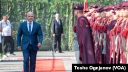 Во 2024 година ќе го реализираме она што го презедовме како обврска, издвојувањето за одбраната да изнесува 2% од БДП, најави премиерот Димитар Ковачевски