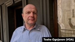 Не верувајте во ништо што изгледа сомнително: Дитмар Шантин, Консултант за медиуми/IFMS Media