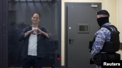 „Вол Стрит Џурнал“ ја осуди последната пресуда, според која Гершкович ќе биде задржан во притвор најмалку до 30 јуни