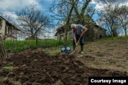 Tetovljanin Besim Dedić je svjestan zagađenja, ali kaže da nikada nije želio napustiti svoje rodno mjesto (Foto: Dženat Dreković / CIN)