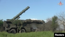 رزمایش تسلیحات هسته‌ای تاکتیکی روسیه با بلاروس در مکانی نامعلوم. ۲۲ خرداد ۱۴۰۳ - عکس از وزارت دفاع روسیه، منتشر شده توسط رویترز